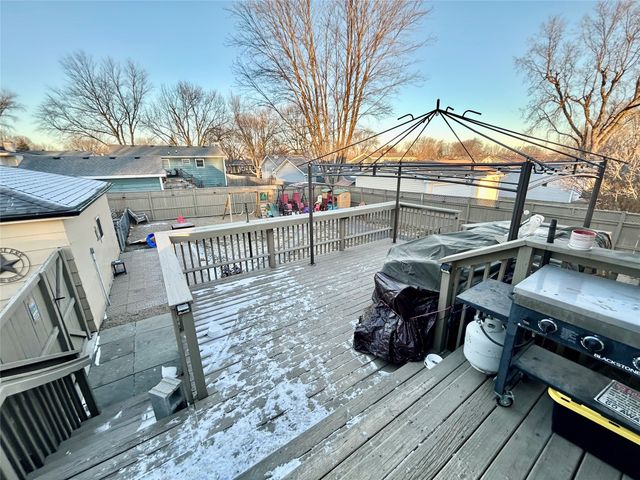 504 NW Morningside Drive, Grimes, IA 50111