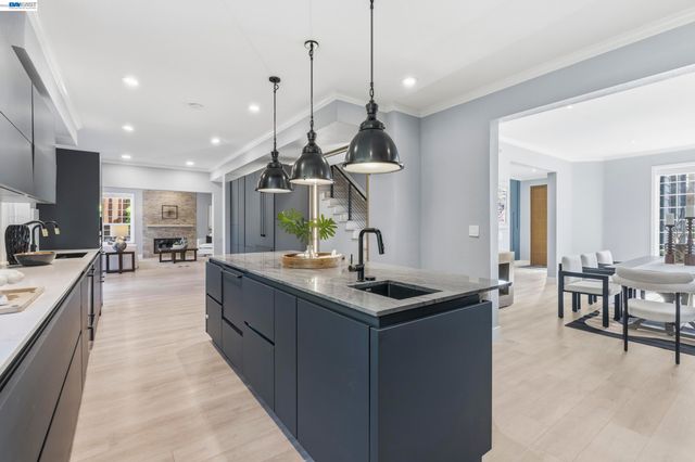 2775 Cantor Dr, Morgan Hill, CA 95037