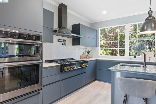 2775 Cantor Dr, Morgan Hill, CA 95037