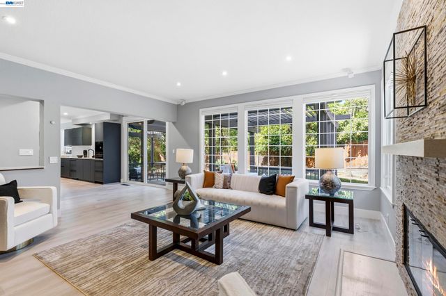 2775 Cantor Dr, Morgan Hill, CA 95037