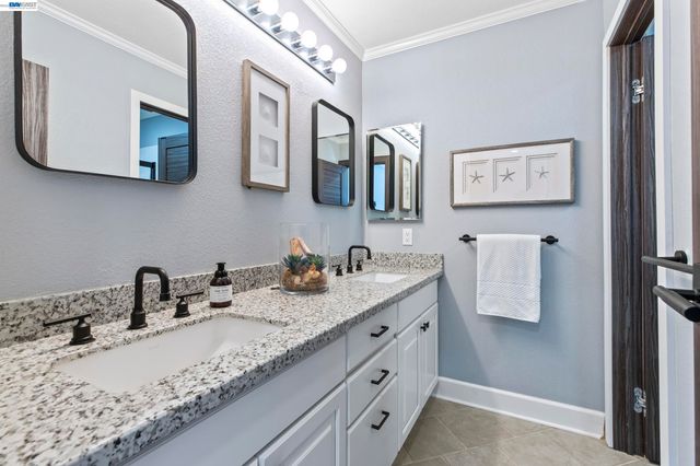 2775 Cantor Dr, Morgan Hill, CA 95037