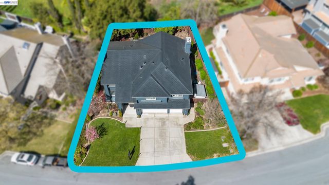 2775 Cantor Dr, Morgan Hill, CA 95037