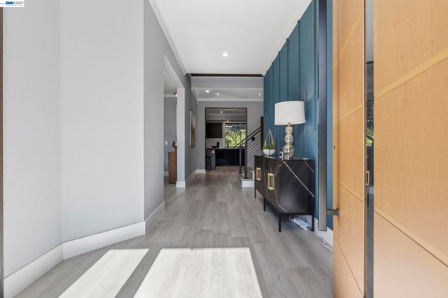 2775 Cantor Dr, Morgan Hill, CA 95037