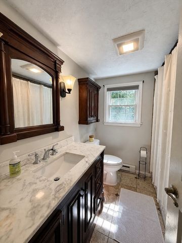 92 Colchester Dr, Plymouth, MA 02360