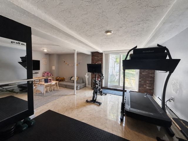 92 Colchester Dr, Plymouth, MA 02360