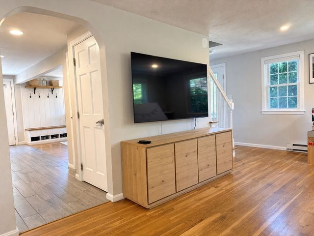 92 Colchester Dr, Plymouth, MA 02360