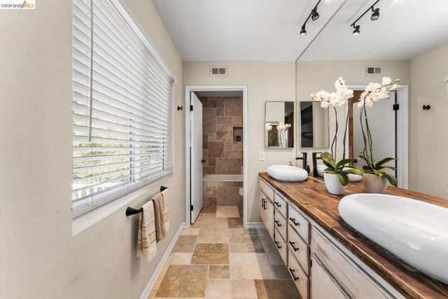 11707 Garrick AVE, Sylmar, CA 91342