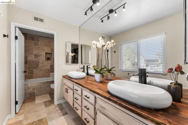11707 Garrick AVE, Sylmar, CA 91342