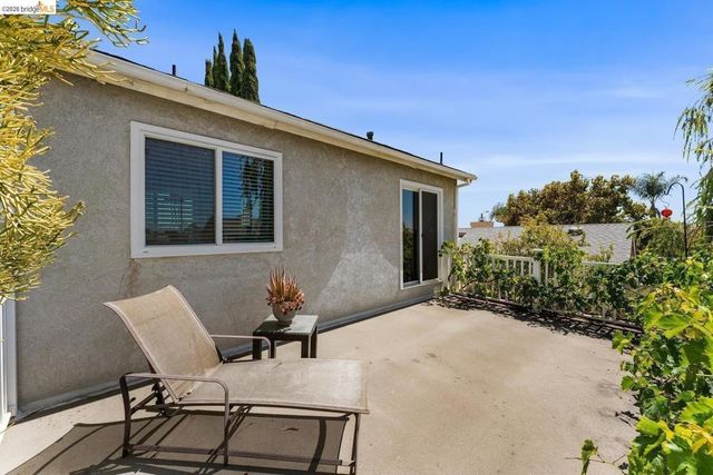 11707 Garrick AVE, Sylmar, CA 91342