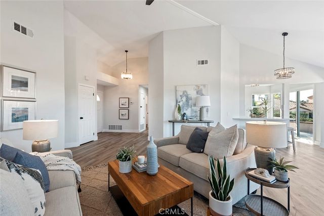 1246 Rue Cap Ferrat, San Marcos, CA 92078