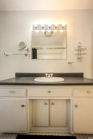 1802 Bayer Avenue, Fort Wayne, IN 46805