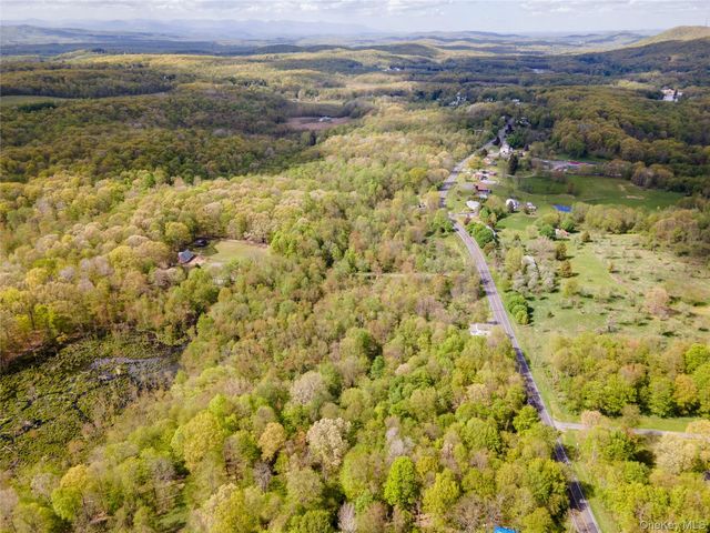 213 Tuckers Corners Road, Highland, NY 12528