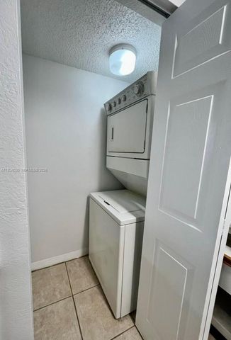 540 S Park Rd 212-9, Hollywood, FL 33021