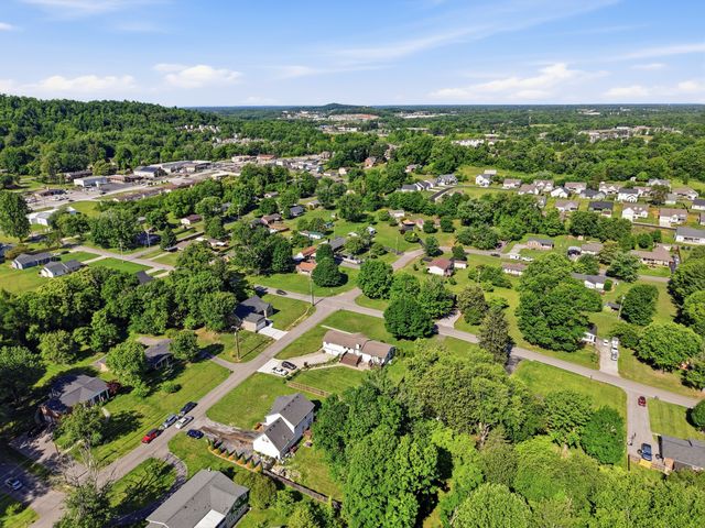 640 Rockwell Dr, Cookeville, TN 38506