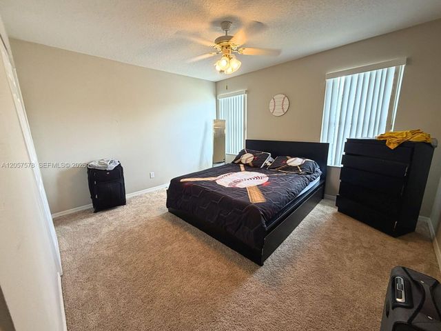 233 Aldridge Ln, Davenport, FL 33897