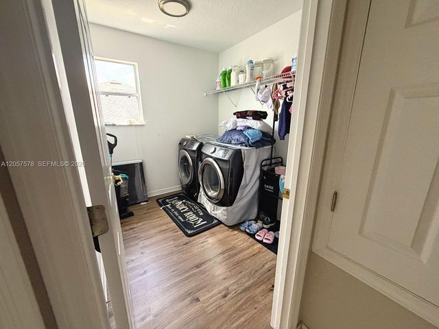 233 Aldridge Ln, Davenport, FL 33897