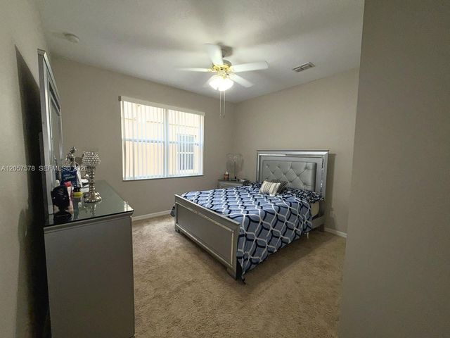 233 Aldridge Ln, Davenport, FL 33897