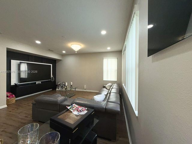 233 Aldridge Ln, Davenport, FL 33897