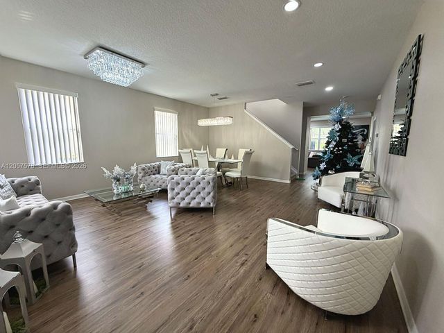 233 Aldridge Ln, Davenport, FL 33897