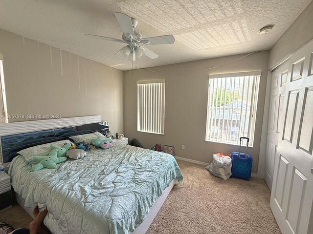 233 Aldridge Ln, Davenport, FL 33897