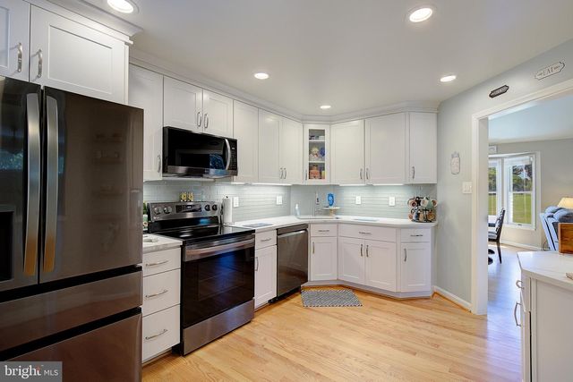 3134 HOLLAND CLIFFS RD, Huntingtown, MD 20639