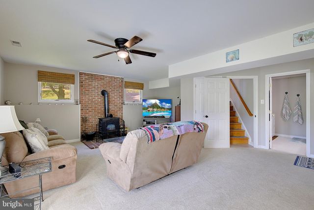 3134 HOLLAND CLIFFS RD, Huntingtown, MD 20639