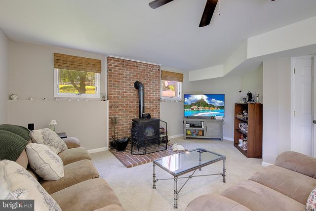 3134 HOLLAND CLIFFS RD, Huntingtown, MD 20639