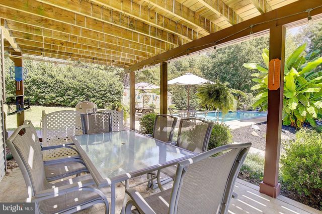 3134 HOLLAND CLIFFS RD, Huntingtown, MD 20639