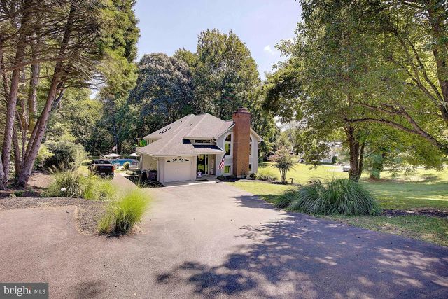 3134 HOLLAND CLIFFS RD, Huntingtown, MD 20639