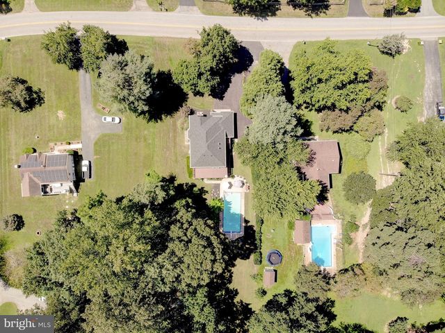 3134 HOLLAND CLIFFS RD, Huntingtown, MD 20639