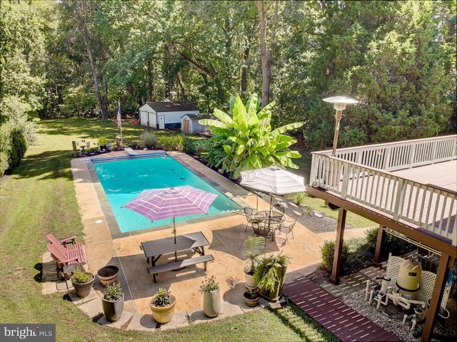 3134 HOLLAND CLIFFS RD, Huntingtown, MD 20639