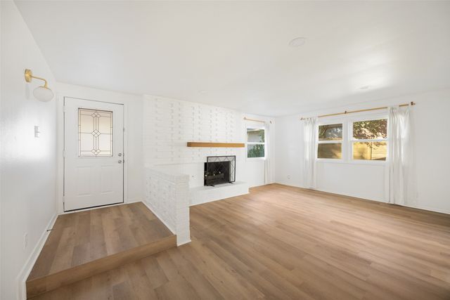 812 Sherbrook Drive, Richardson, TX 75080