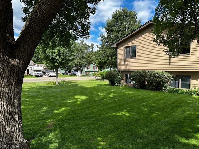 16200 Fantasia Avenue, Rosemount, MN 55068