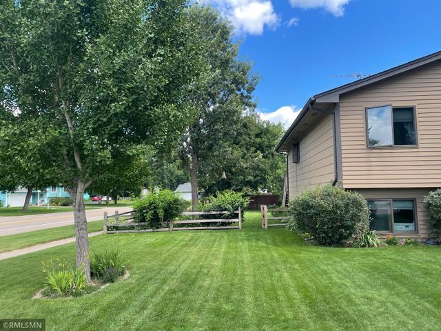 16200 Fantasia Avenue, Rosemount, MN 55068