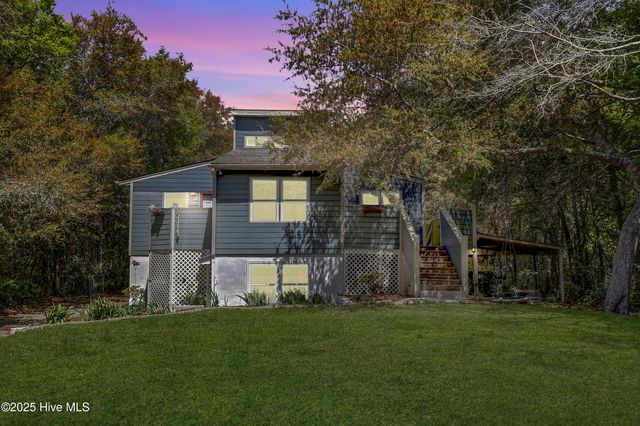 110 Bogue Loop Road, Newport, NC 28570