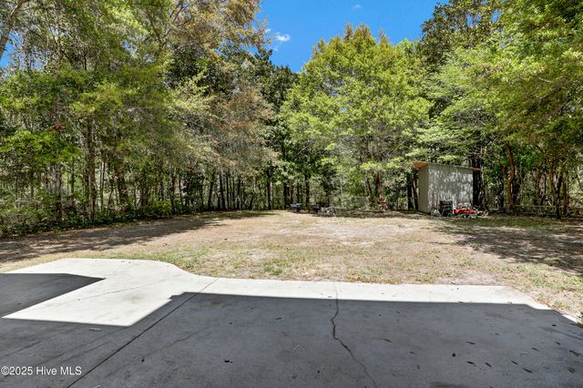 110 Bogue Loop Road, Newport, NC 28570