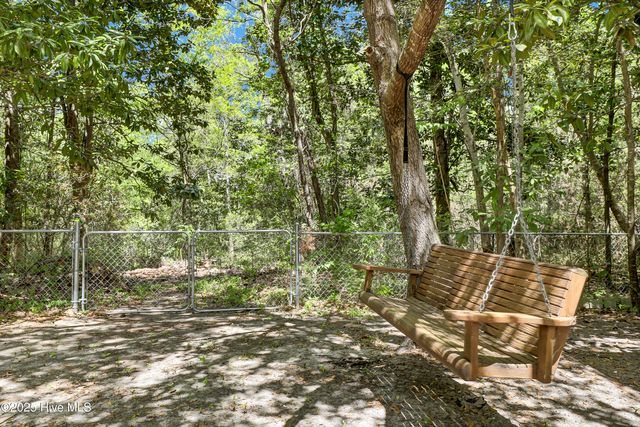 110 Bogue Loop Road, Newport, NC 28570
