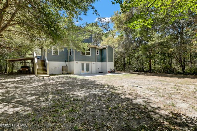 110 Bogue Loop Road, Newport, NC 28570
