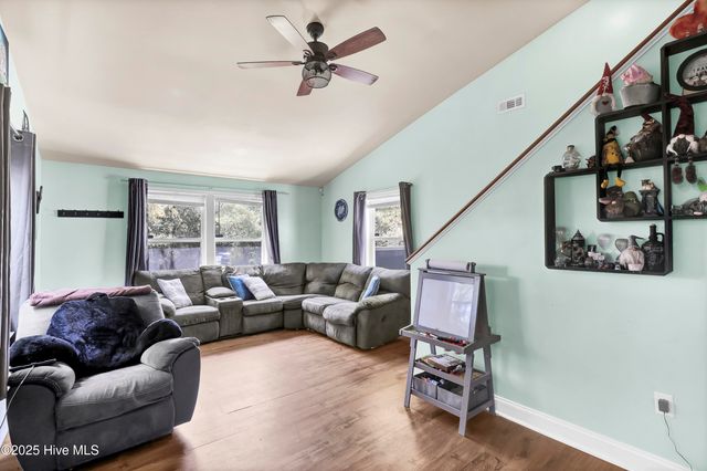 110 Bogue Loop Road, Newport, NC 28570