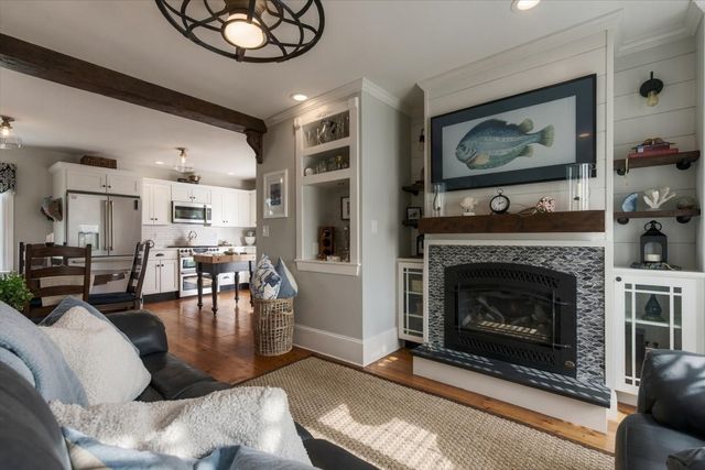 51 Temple Street, Newburyport, MA 01950