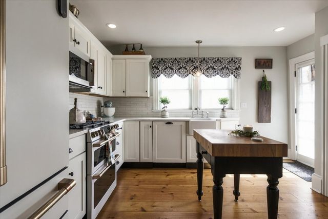 51 Temple Street, Newburyport, MA 01950