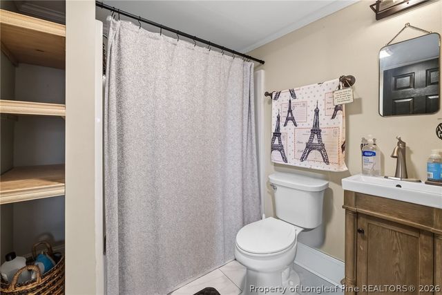 423 E Edinborough Avenue, Raeford, NC 28376