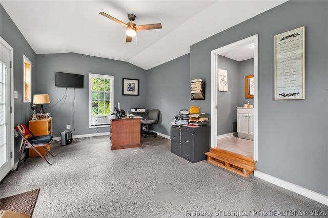 423 E Edinborough Avenue, Raeford, NC 28376