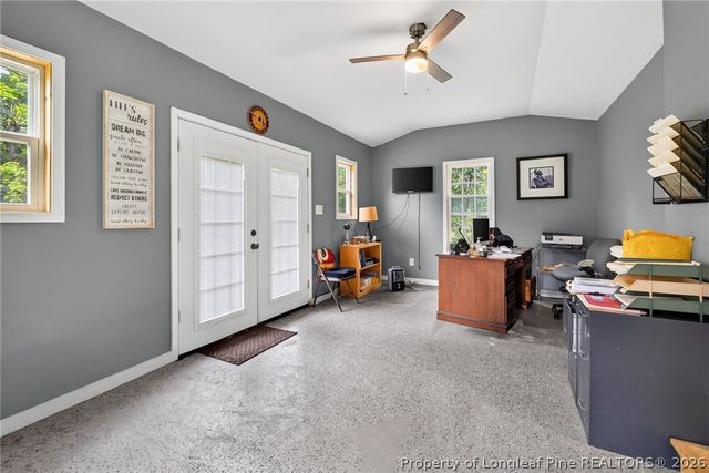 423 E Edinborough Avenue, Raeford, NC 28376