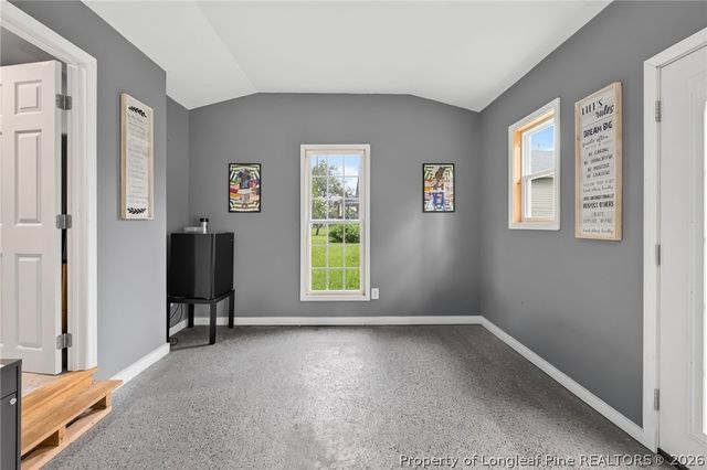 423 E Edinborough Avenue, Raeford, NC 28376