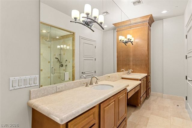 9101 Alta Drive 16, Las Vegas, NV 89145