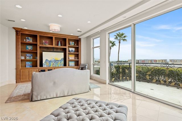 9101 Alta Drive 16, Las Vegas, NV 89145