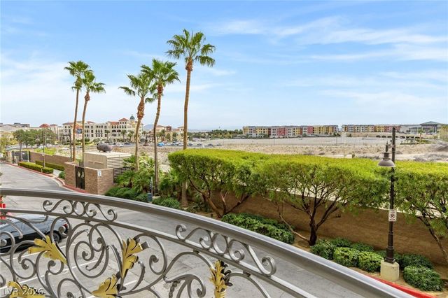 9101 Alta Drive 16, Las Vegas, NV 89145