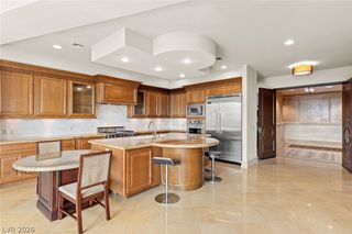 9101 Alta Drive 16, Las Vegas, NV 89145