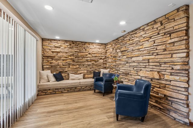 9500 N Washington Street 505, Niles, IL 60714